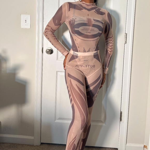 Two-Piece Printed Set - Picture 2 of 3